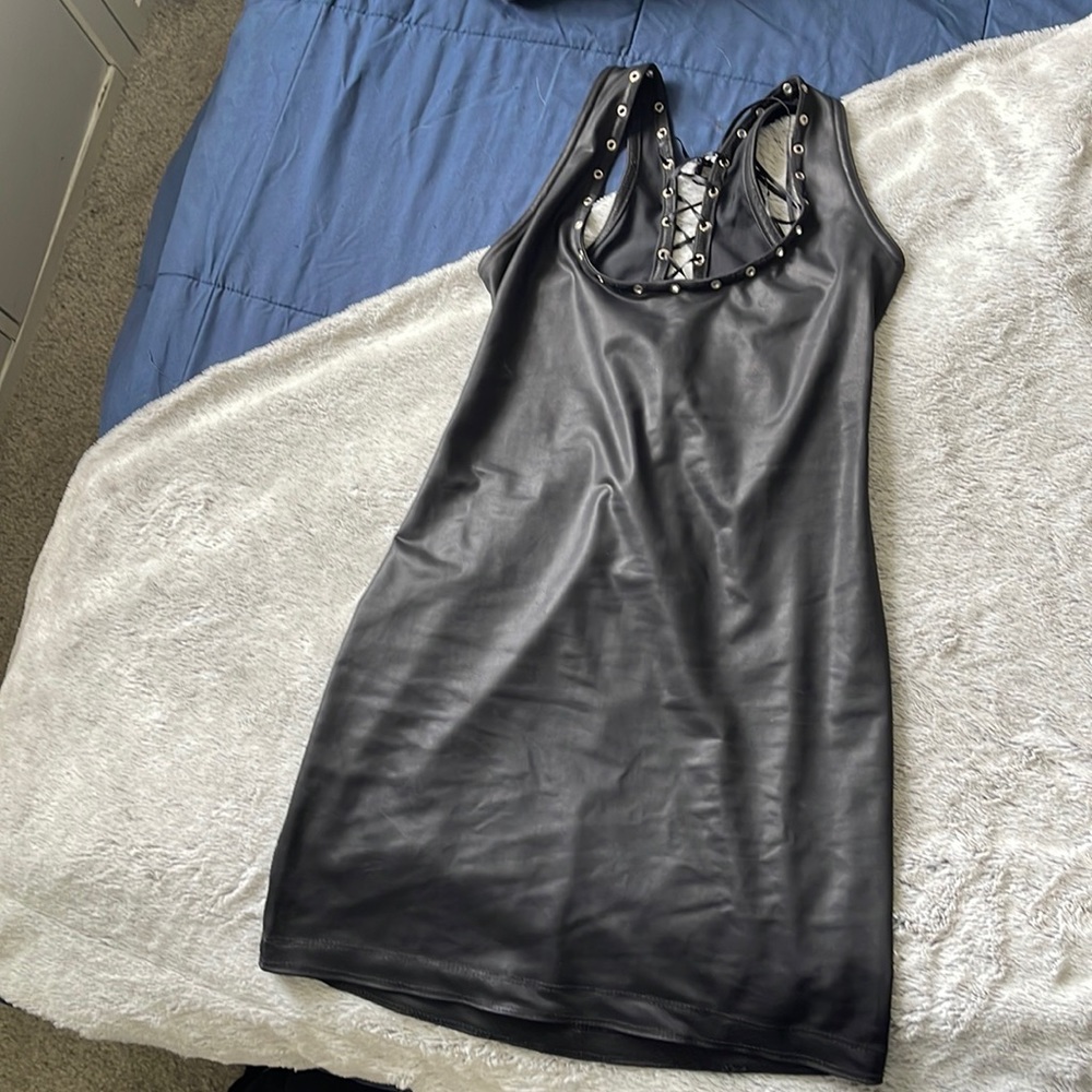 Black dress size small